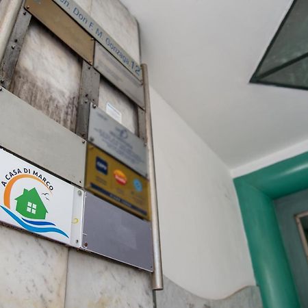 A Casa Di Marco Salerno Centro Bed & Breakfast Exterior photo